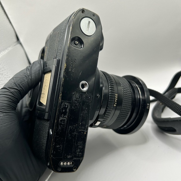 Canon A-1 A1 Film Camera with Canon 28mm f/2.8 Lens - Picture 11 of 14